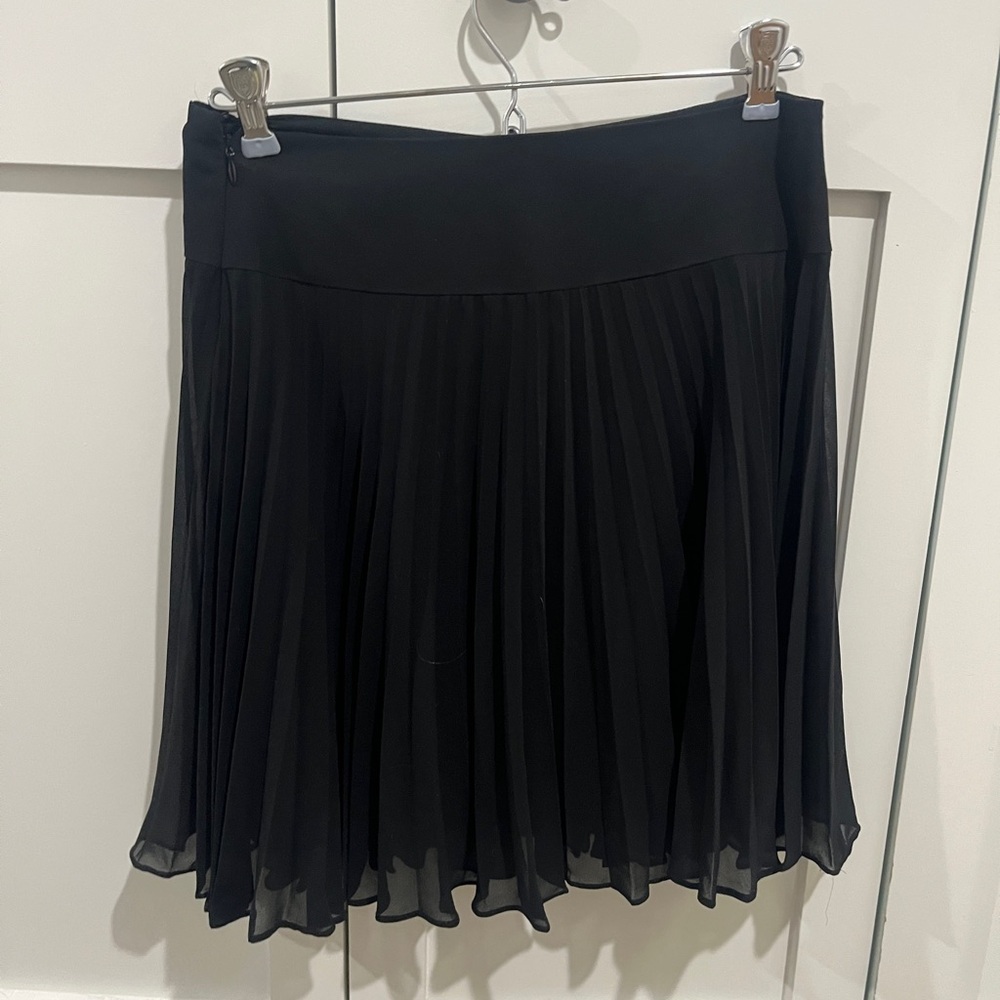 The Loft Pleated Black Mini Skirt - Size 0